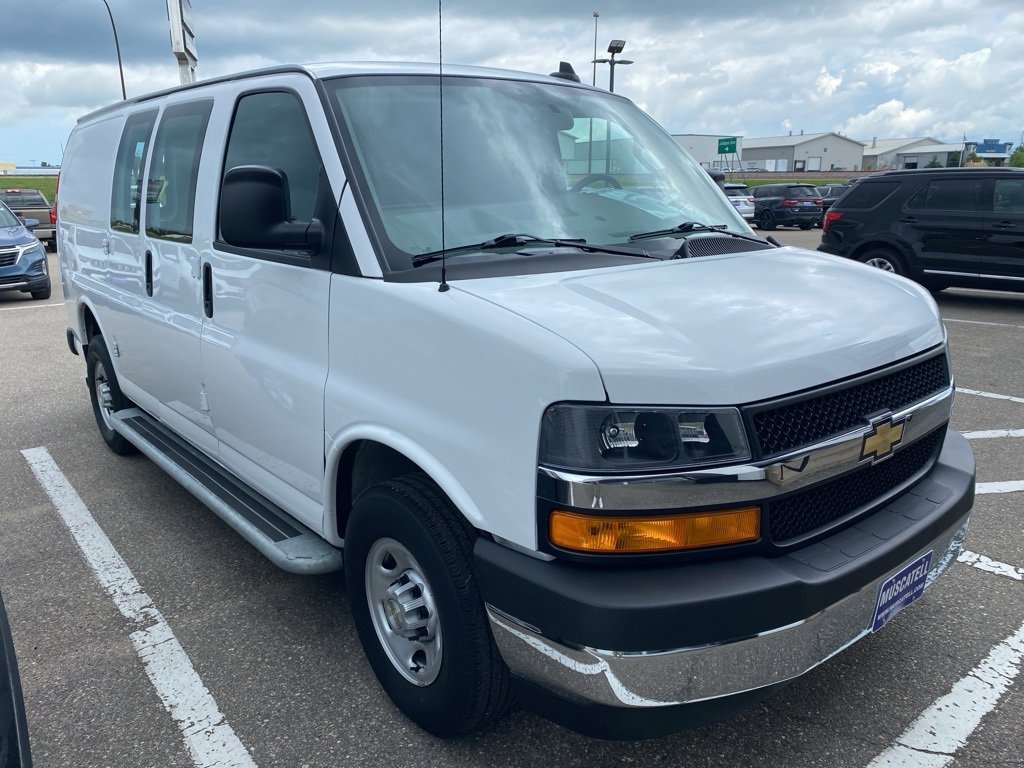 2023 Chevrolet Express Cargo 2500 Van photo 2