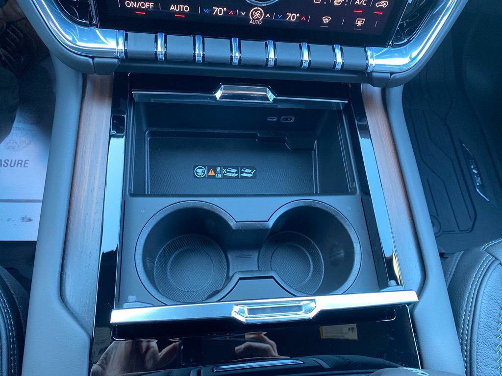 2026 GMC Yukon XL Denali - Photo 21