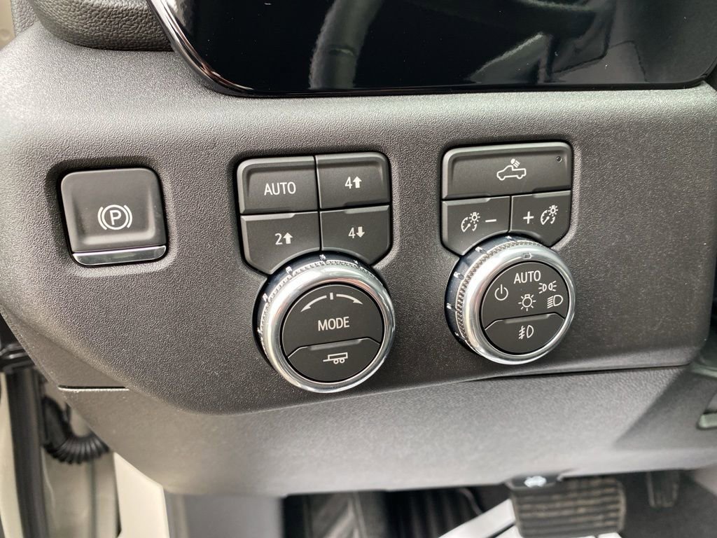 2026 GMC Sierra 3500HD SLE - Photo 12