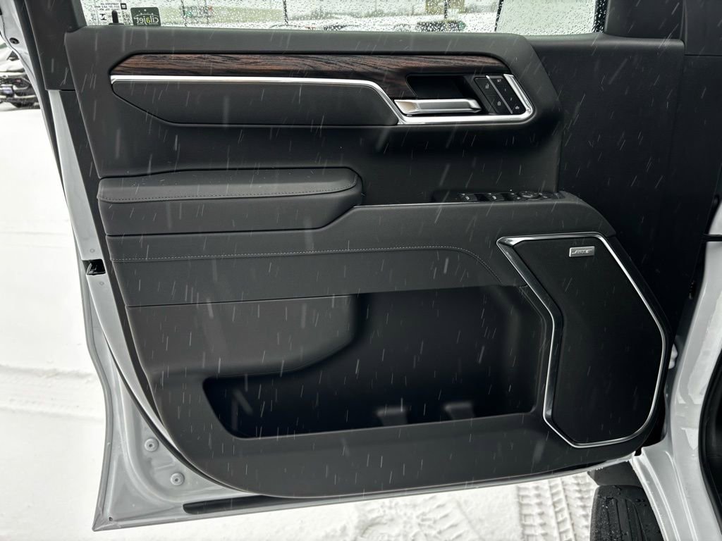 2026 GMC Sierra 1500 SLT - Photo 9