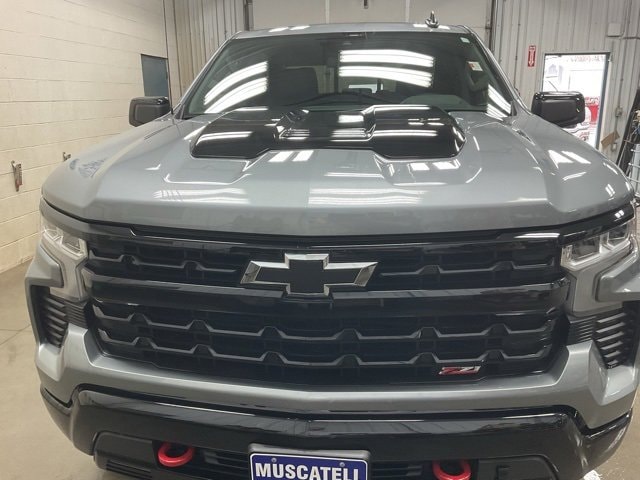 Used 2024 Chevrolet Silverado 1500 LT Trail Boss with VIN 3GCUDFED3RG391500 for sale in Moorhead, Minnesota