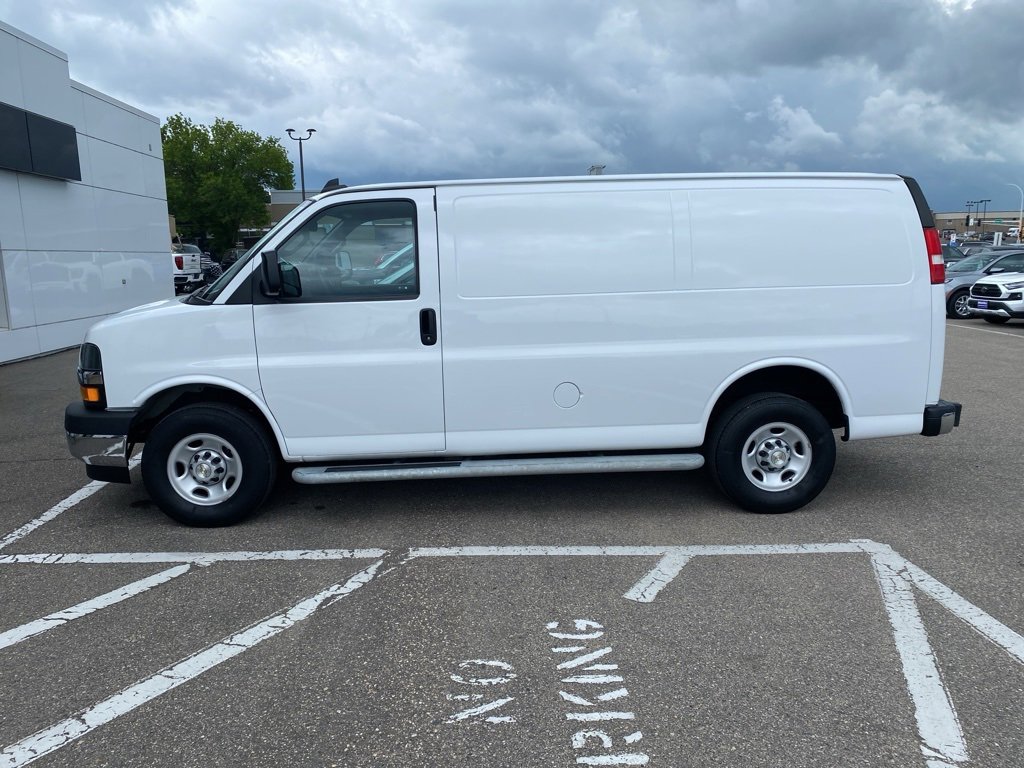 2023 Chevrolet Express Cargo 2500 Van photo 3