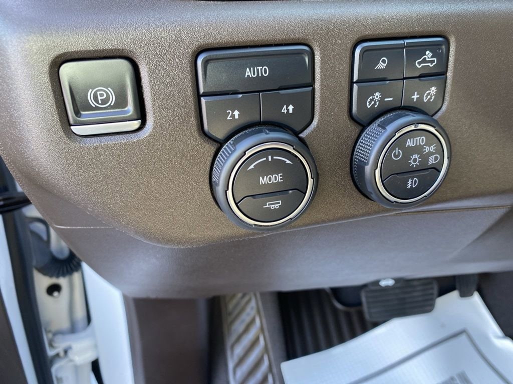 2022 Chevrolet Silverado 1500 LTZ - Photo 15