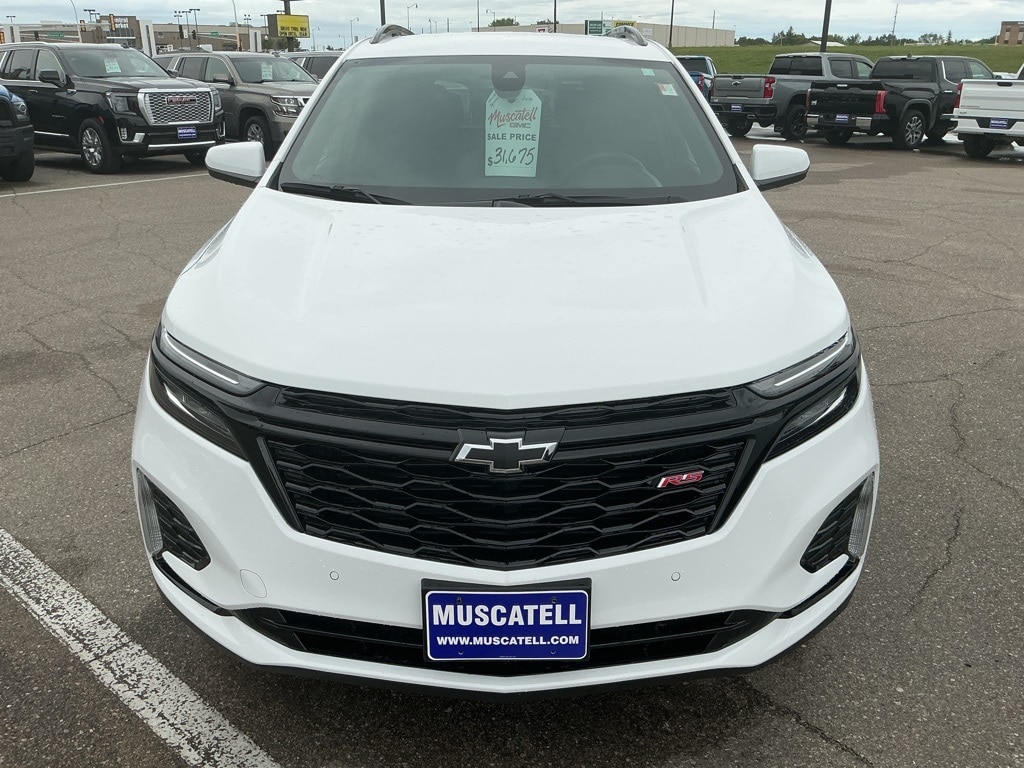 Used 2024 Chevrolet Equinox RS with VIN 3GNAXWEG0RS174379 for sale in Moorhead, Minnesota