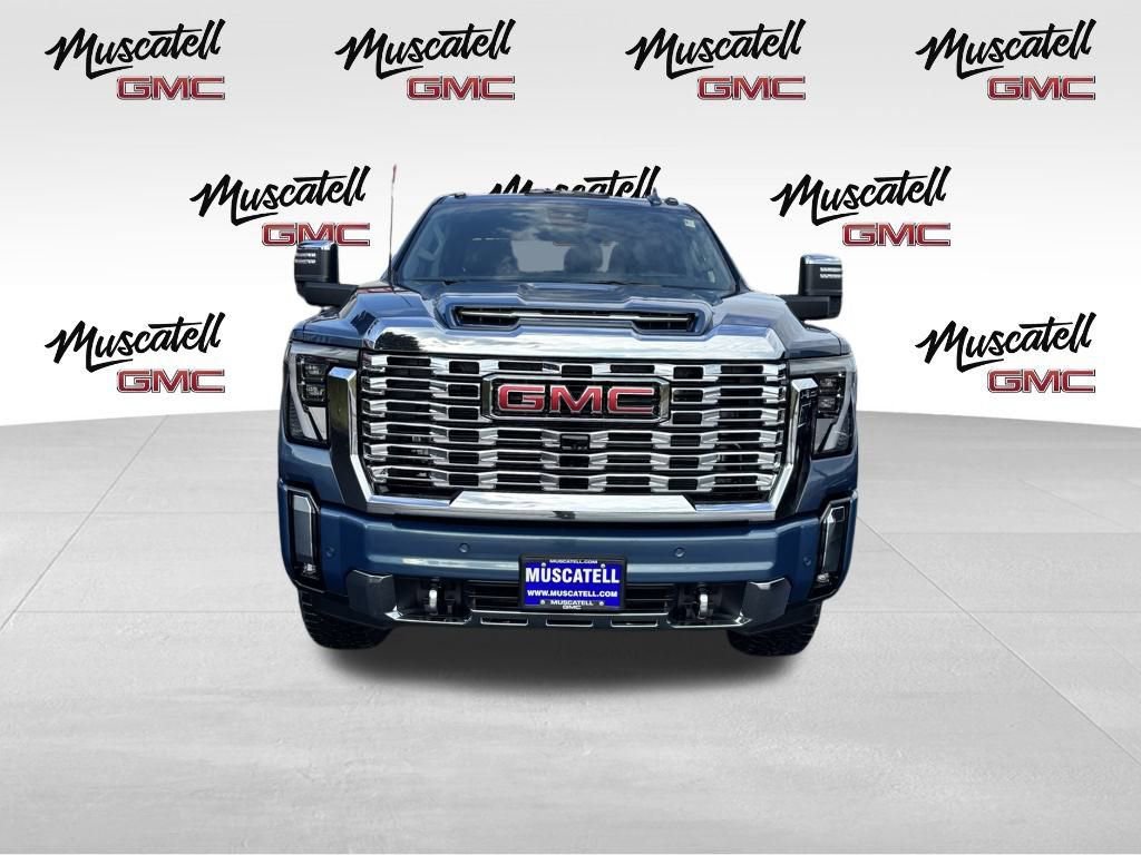 2026 Gmc Sierra 2500 HD Denali photo 2