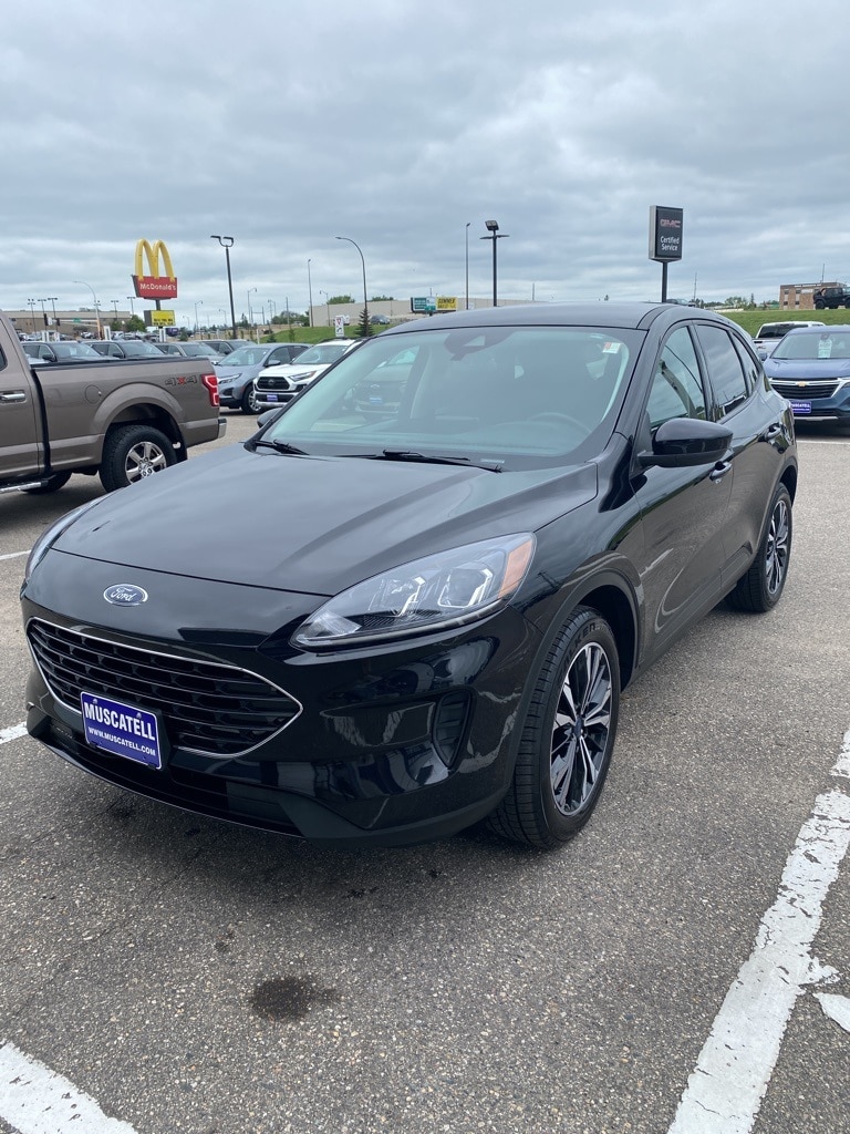 Used 2022 Ford Escape SE with VIN 1FMCU9G62NUA87847 for sale in Moorhead, Minnesota