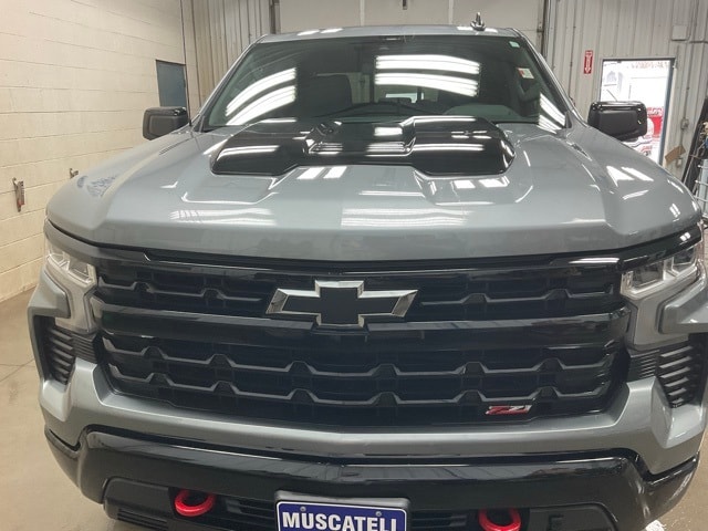 Used 2024 Chevrolet Silverado 1500 LT Trail Boss with VIN 3GCUDFED3RG391500 for sale in Moorhead, Minnesota