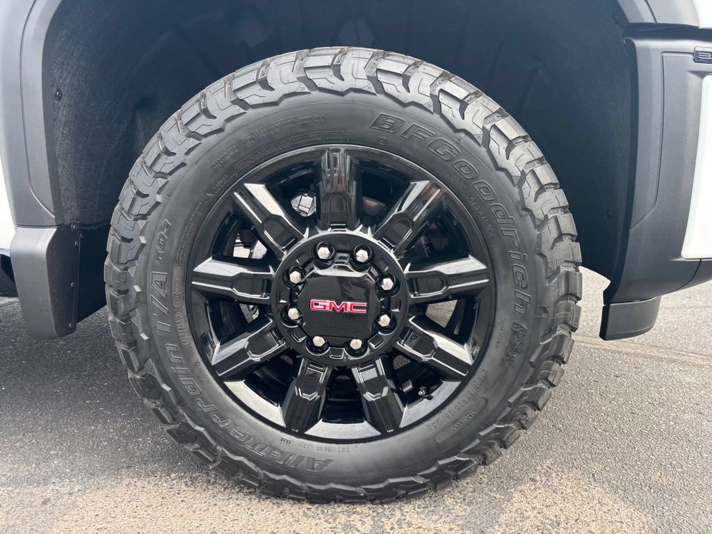 2026 GMC Sierra 3500HD AT4 - Photo 32