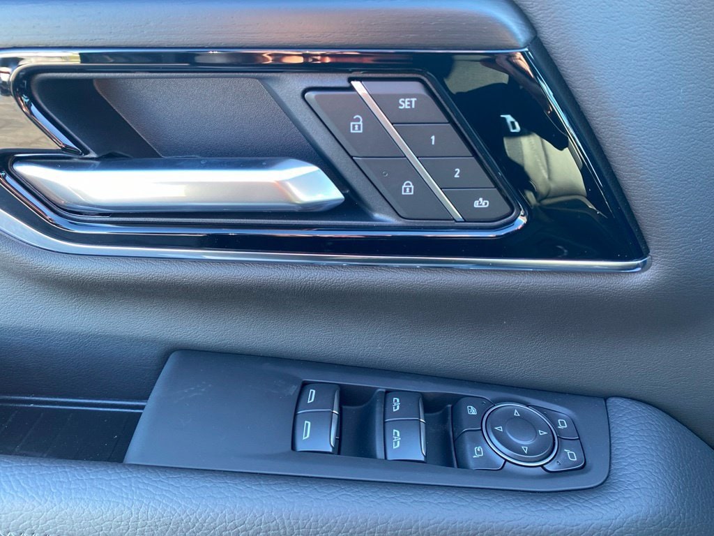 2026 GMC Yukon XL Denali - Photo 11