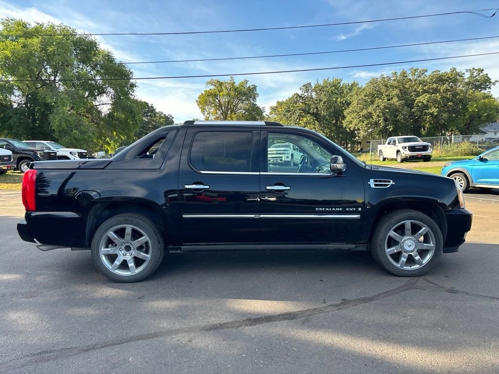 Used 2008 Cadillac Escalade EXT Base with VIN 3GYFK62868G116900 for sale in Detroit Lakes, Minnesota