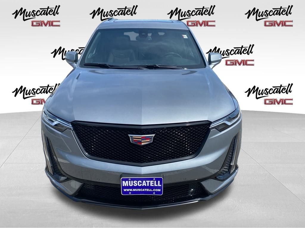 2024 Cadillac XT6 Sport photo 2