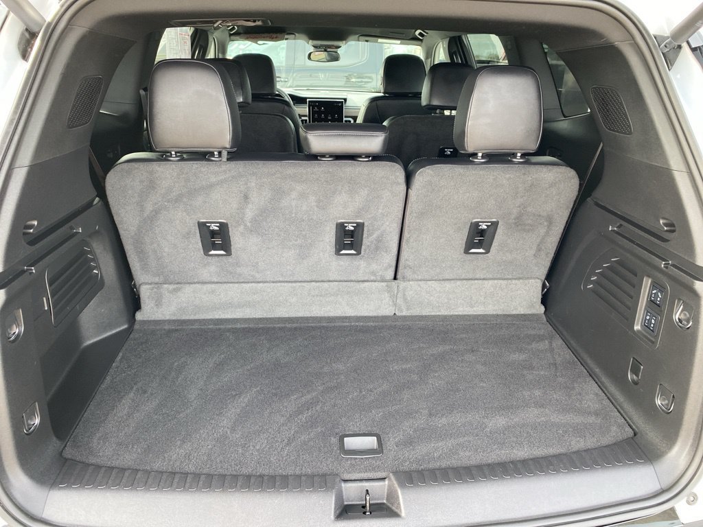 2025 GMC Acadia Denali - Photo 29