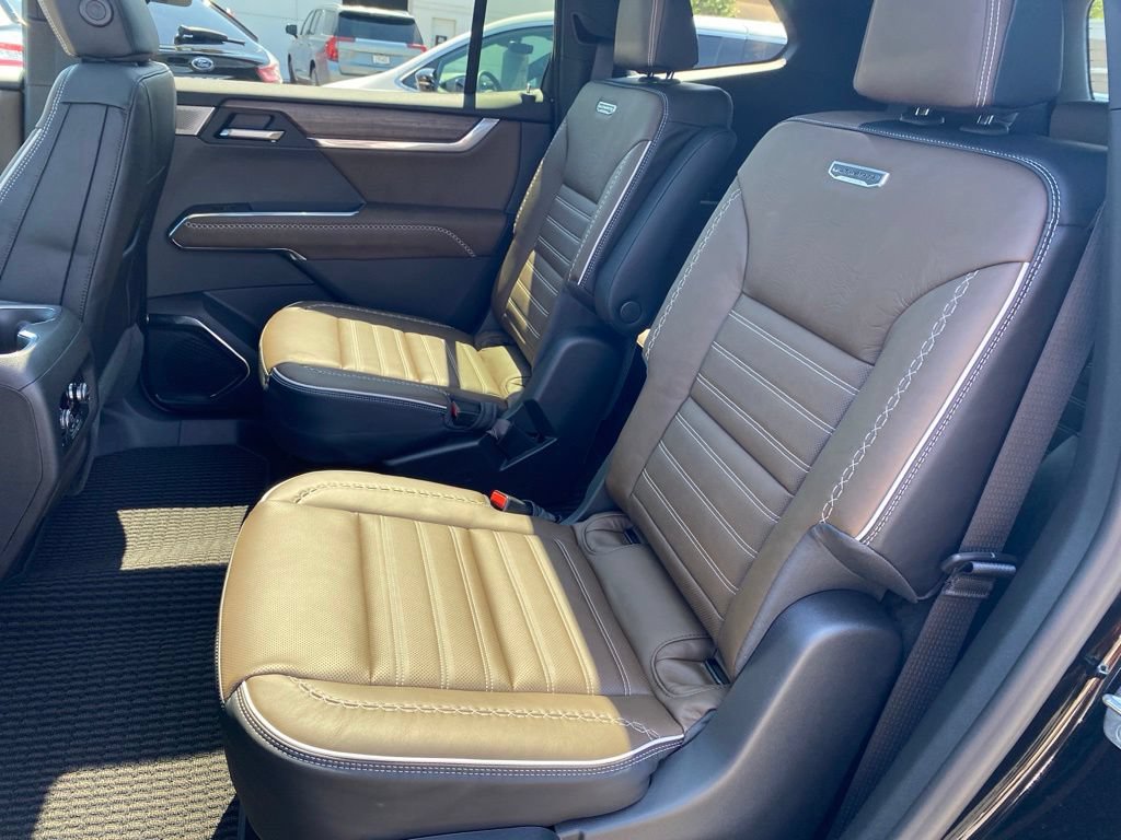 2026 GMC Acadia Denali Ultimate - Photo 23