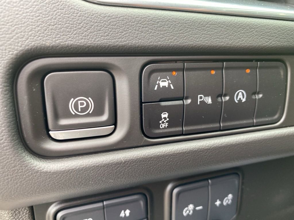 2023 Chevrolet Suburban RST - Photo 14