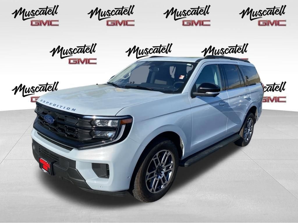 Used 2025 Ford Expedition Active