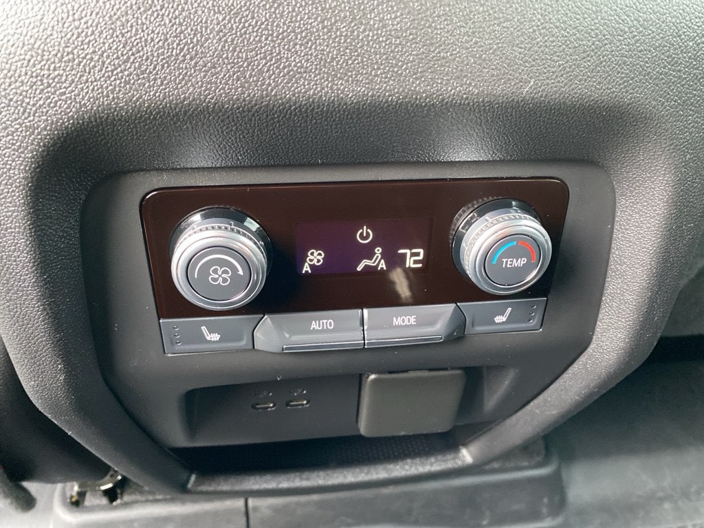 2025 GMC Acadia Denali - Photo 27