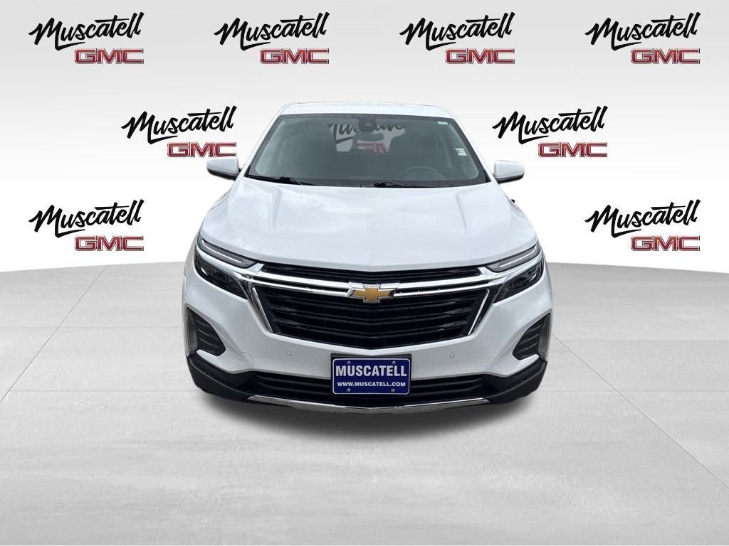 2024 Chevrolet Equinox LT photo 2