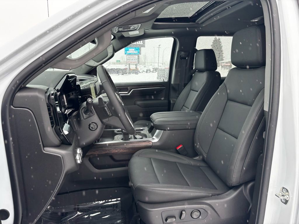 2026 GMC Sierra 1500 SLT - Photo 10