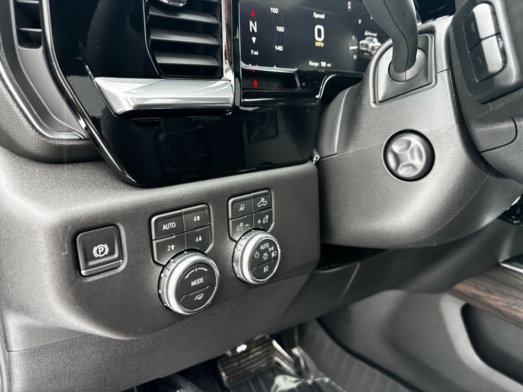 2026 GMC Sierra 1500 SLT - Photo 15
