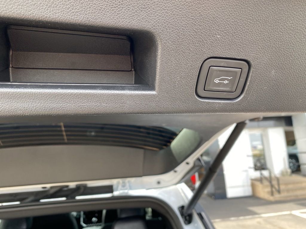 2025 GMC Acadia Denali - Photo 30