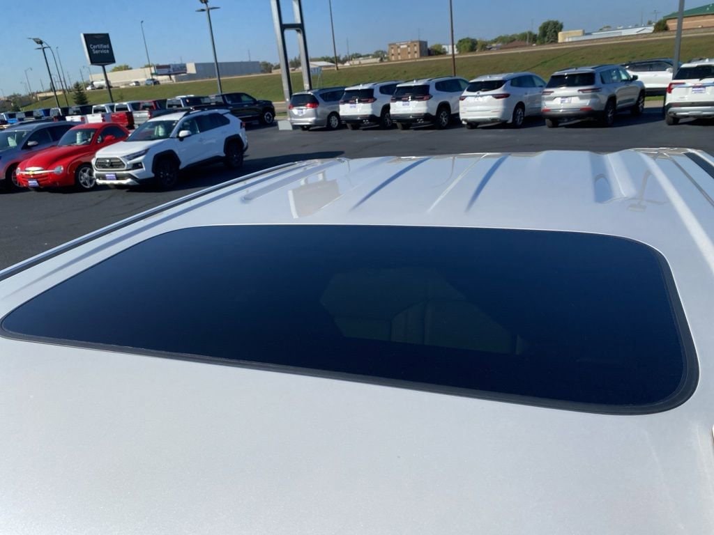 2022 Chevrolet Silverado 1500 LTZ - Photo 10