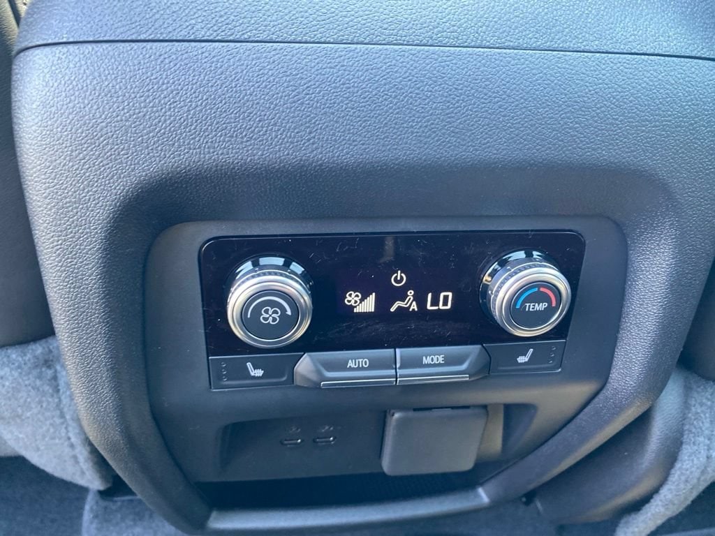 2026 GMC Acadia Denali Ultimate - Photo 24