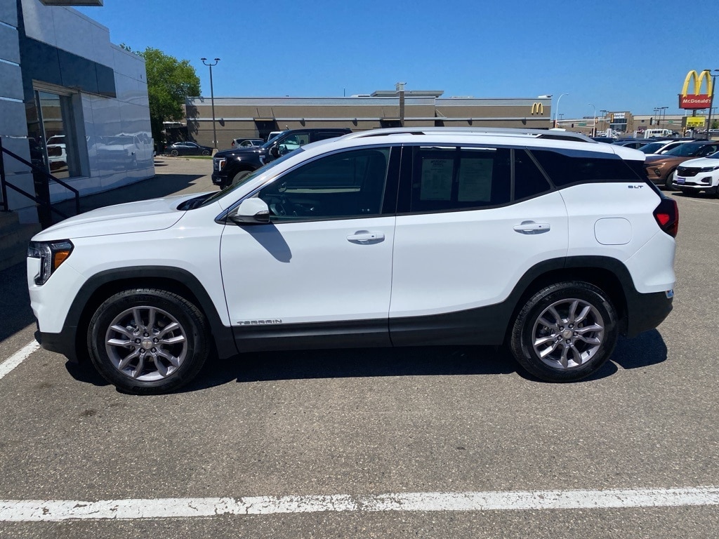 Used 2024 GMC Terrain SLT with VIN 3GKALVEG1RL369341 for sale in Moorhead, Minnesota