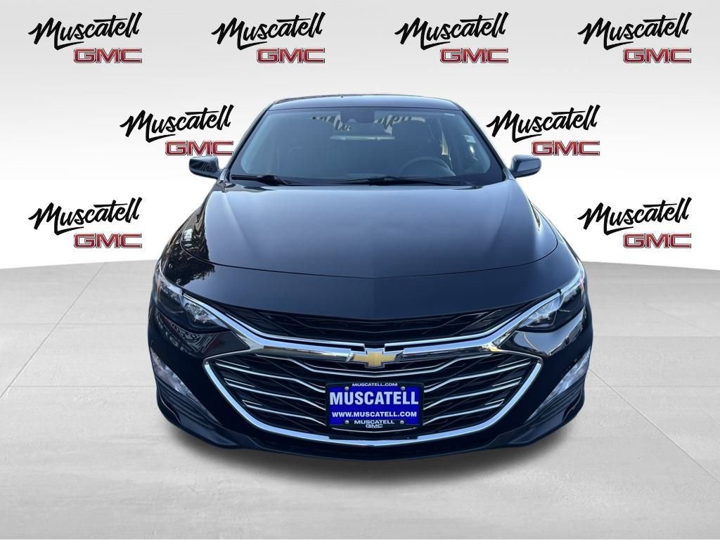 2025 Chevrolet Malibu 1LT photo 2