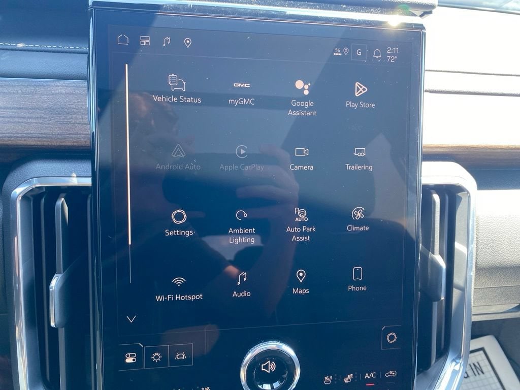 2026 GMC Acadia Denali Ultimate - Photo 17