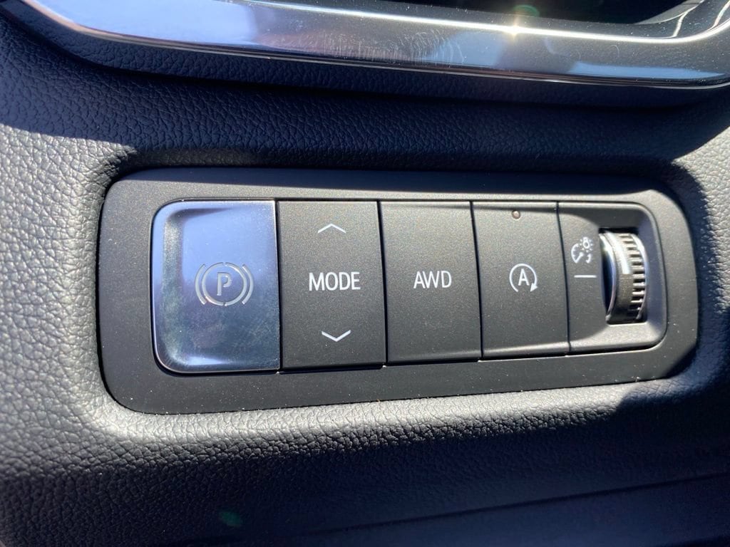 2026 GMC Acadia Denali Ultimate - Photo 12
