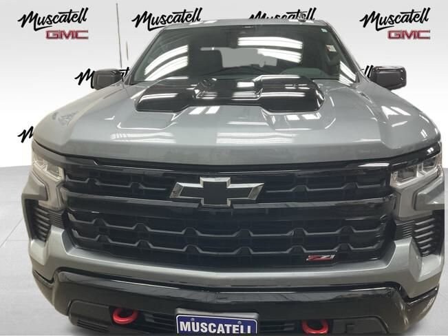 2024 Chevrolet Silverado 1500 LT Trail Boss photo 2