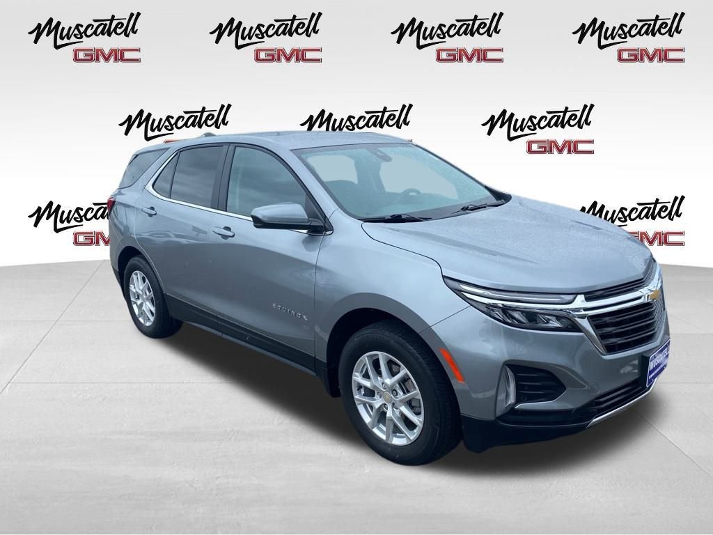 2023 Chevrolet Equinox LT photo 3