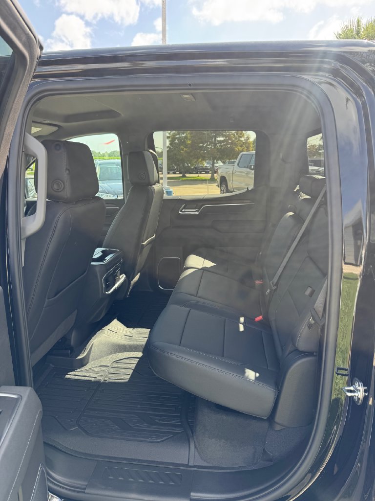 2026 GMC Sierra 1500 SLT - Photo 14