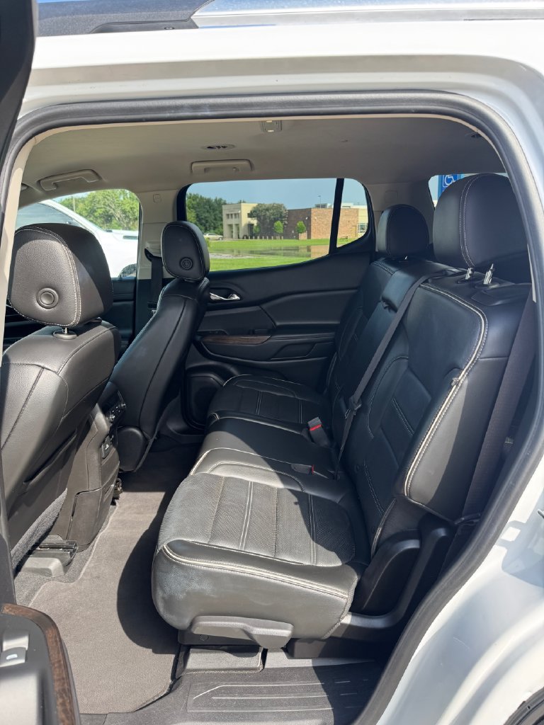 2023 GMC Acadia Denali - Photo 15