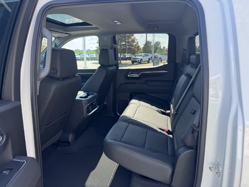 2026 GMC Sierra 1500 SLT - Photo 15