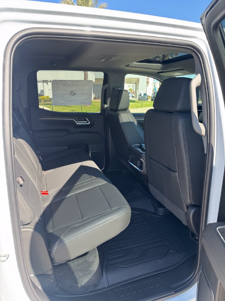 2026 GMC Sierra 1500 SLT - Photo 15