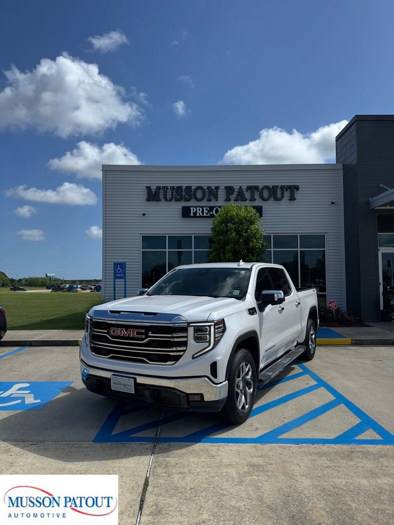 2024 GMC Sierra 4WD Crew Cab Short Box SLT's photo