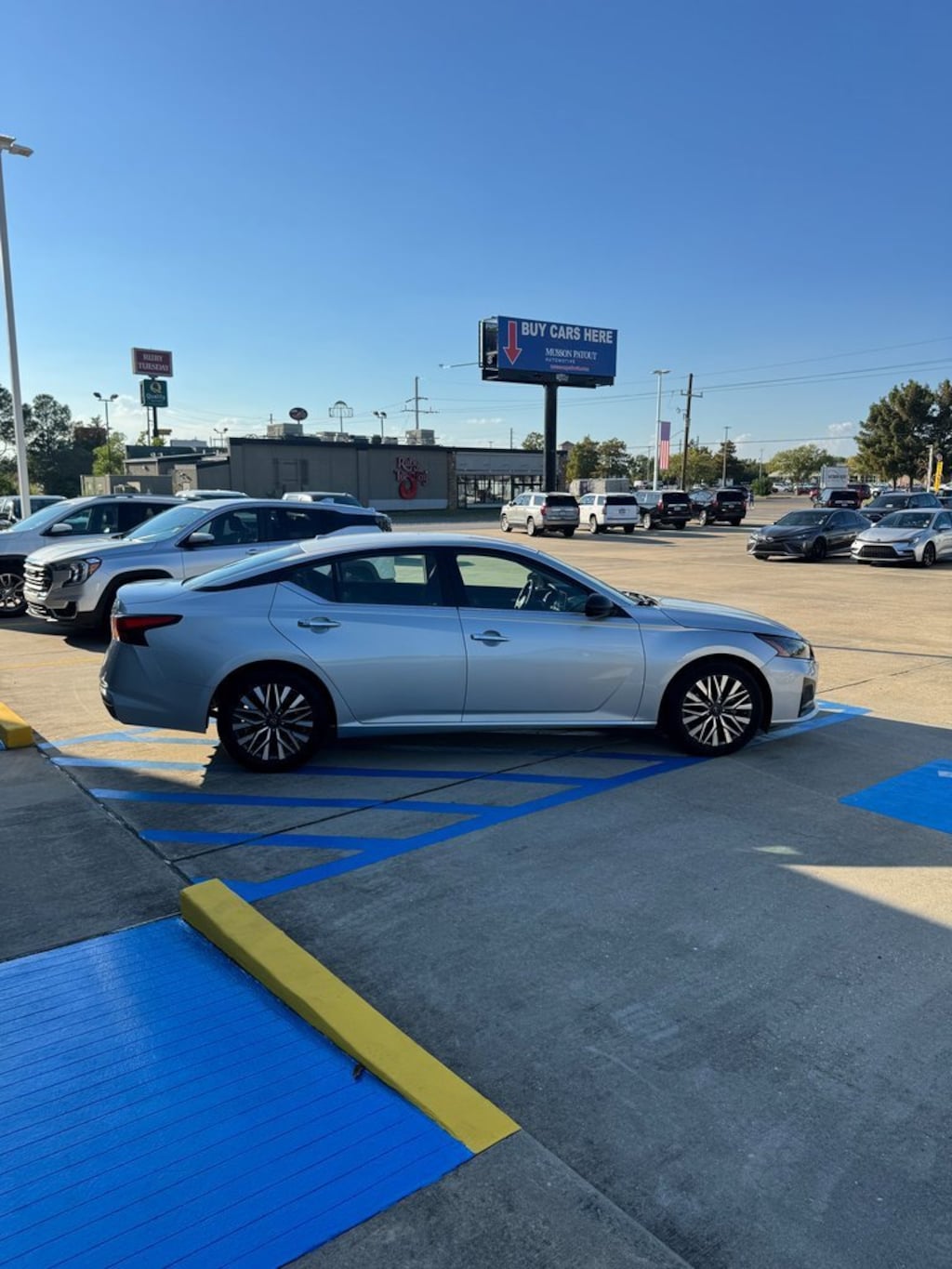 Used 2024 Nissan Altima 2.5 SV