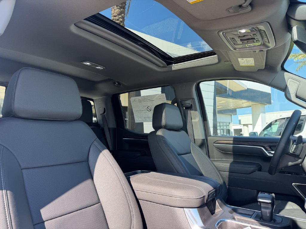 2026 GMC Sierra 1500 SLT - Photo 14