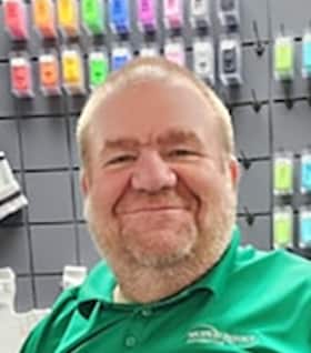 Staff member Chris Smith from ID_634f42