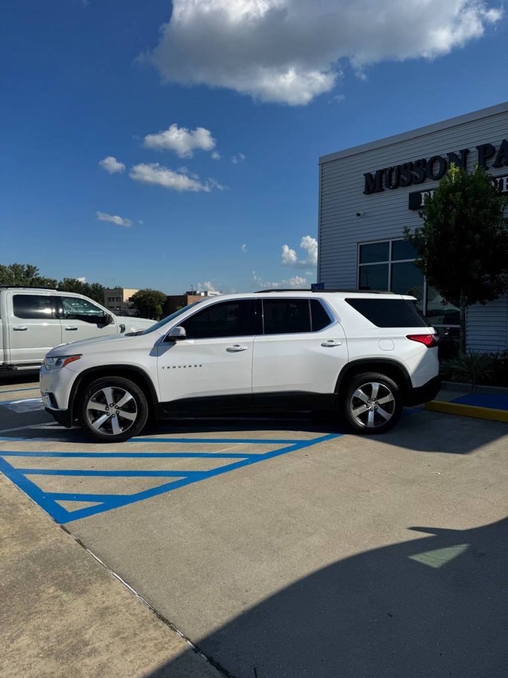 Used 2021 Chevrolet Traverse LT Leather SUV