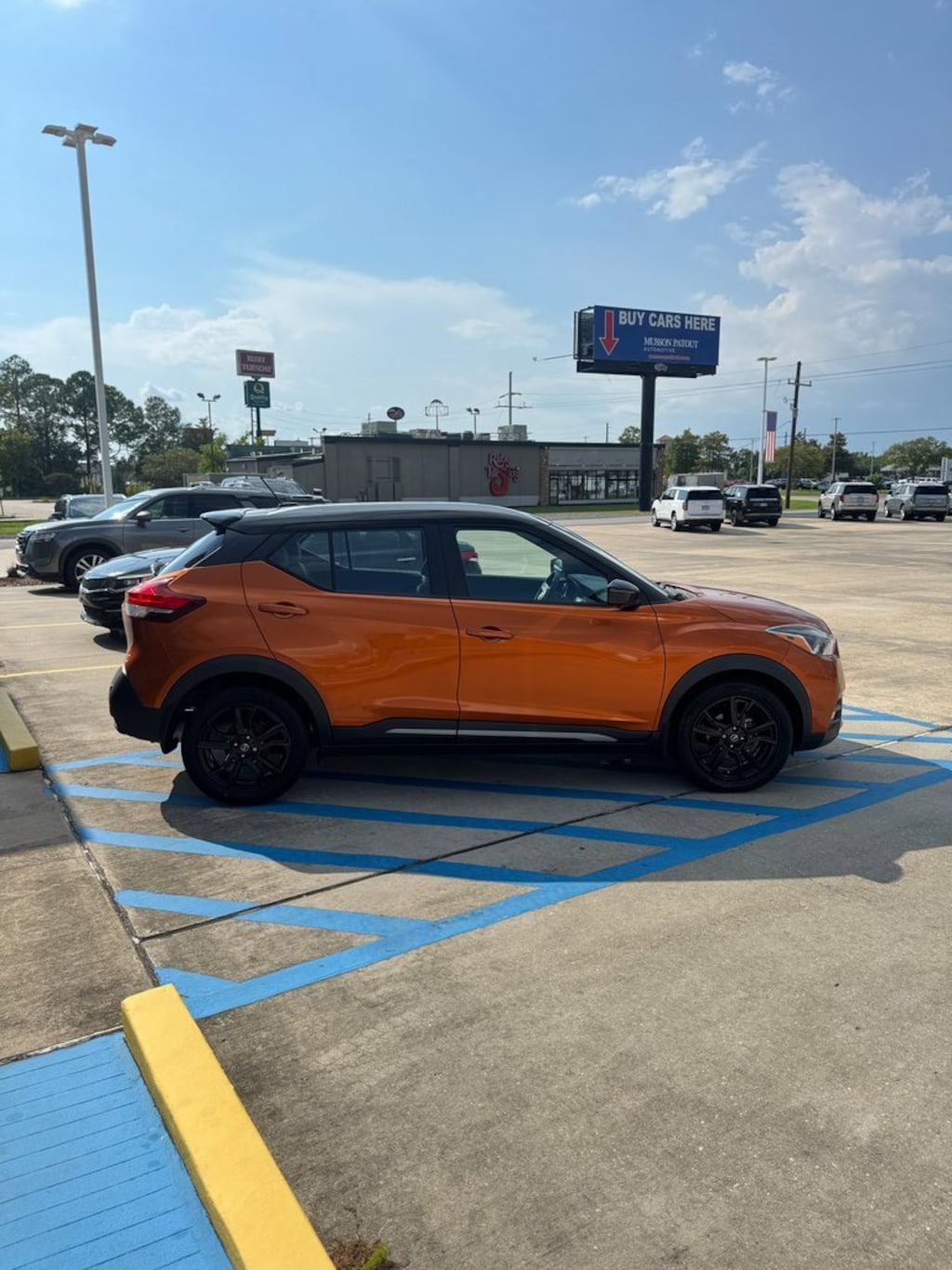 Used 2020 Nissan Kicks SR