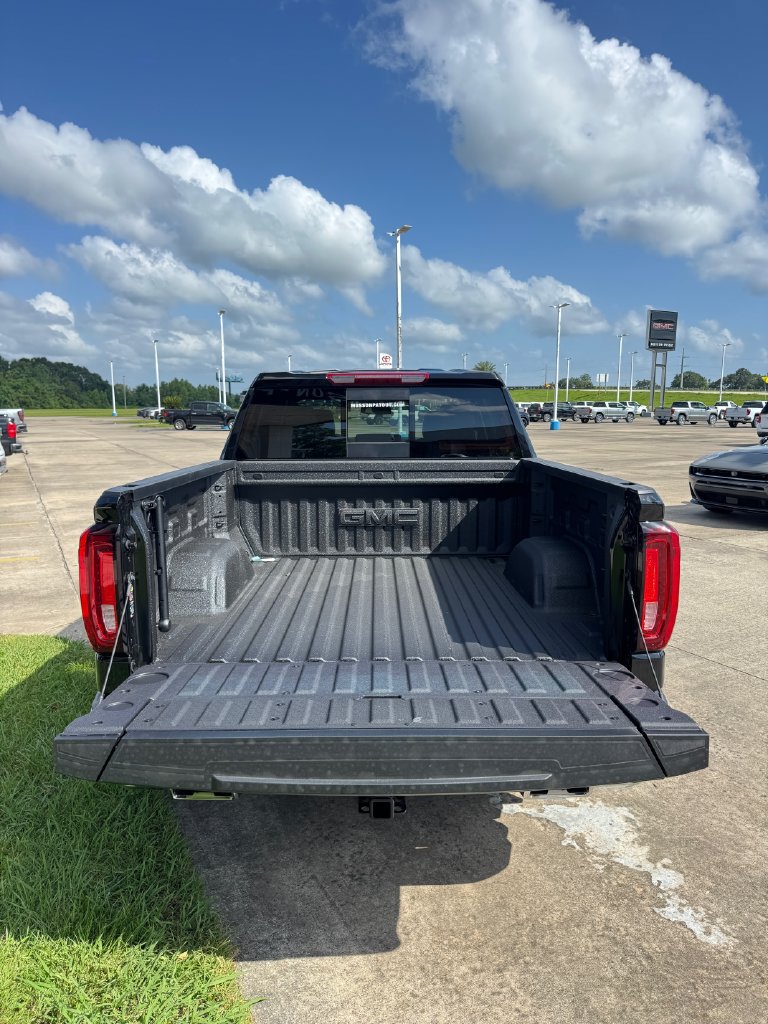 2026 GMC Sierra 1500 SLT - Photo 8