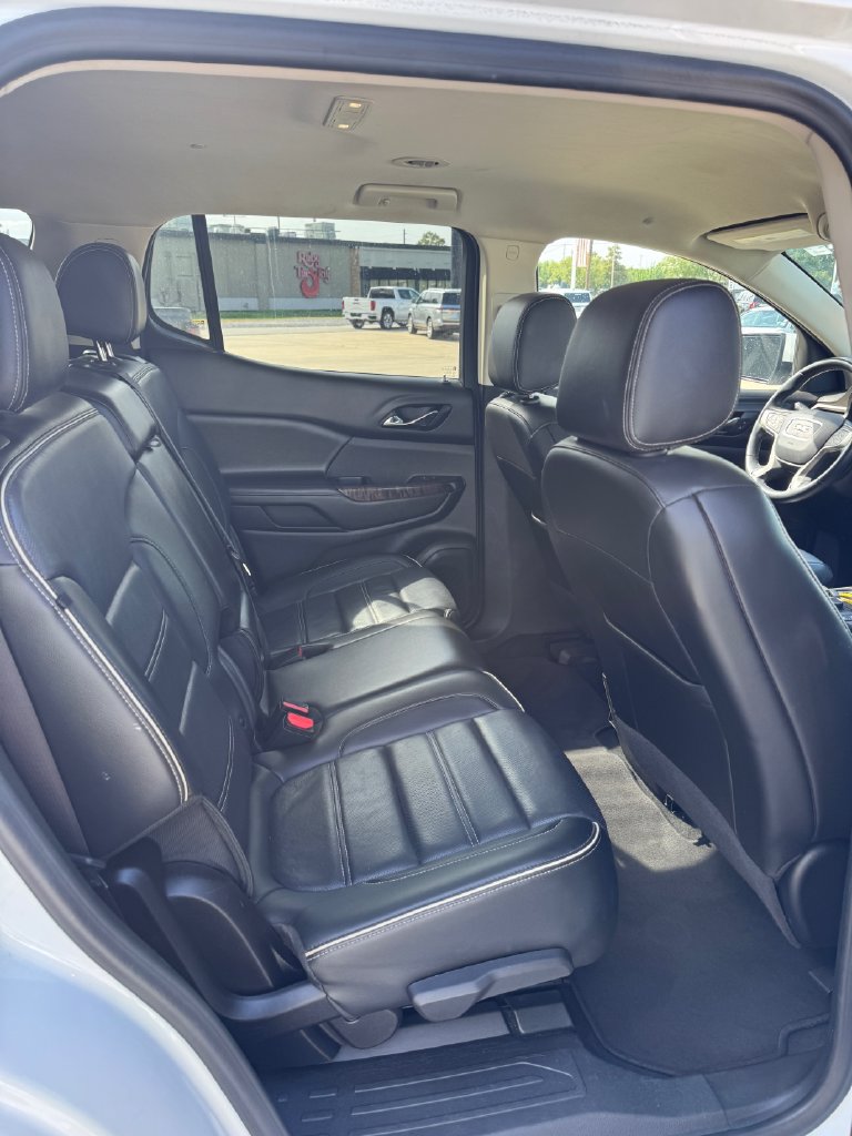 2023 GMC Acadia Denali - Photo 16
