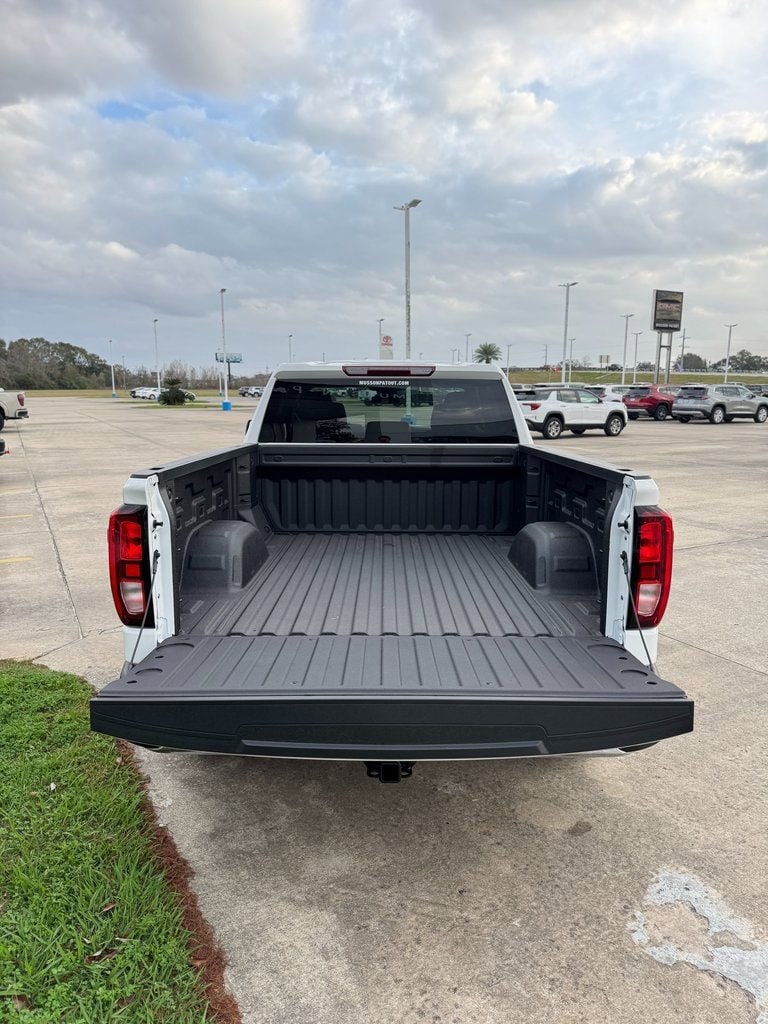 2026 GMC Sierra 1500 Pro - Photo 8