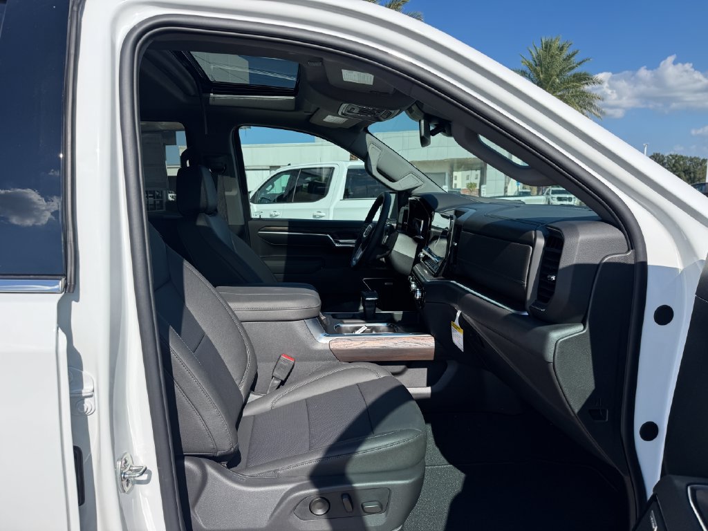 2026 GMC Sierra 1500 SLT - Photo 12