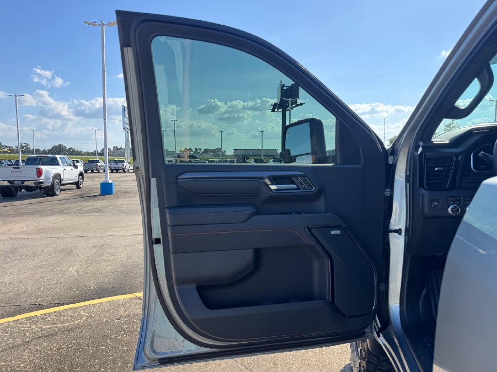 2026 GMC Sierra 2500HD AT4 - Photo 10