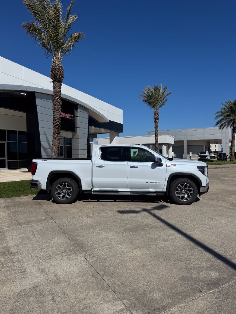 2026 GMC Sierra 1500 SLT - Photo 6