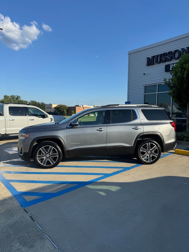 2022 Gmc Acadia SLT photo 2