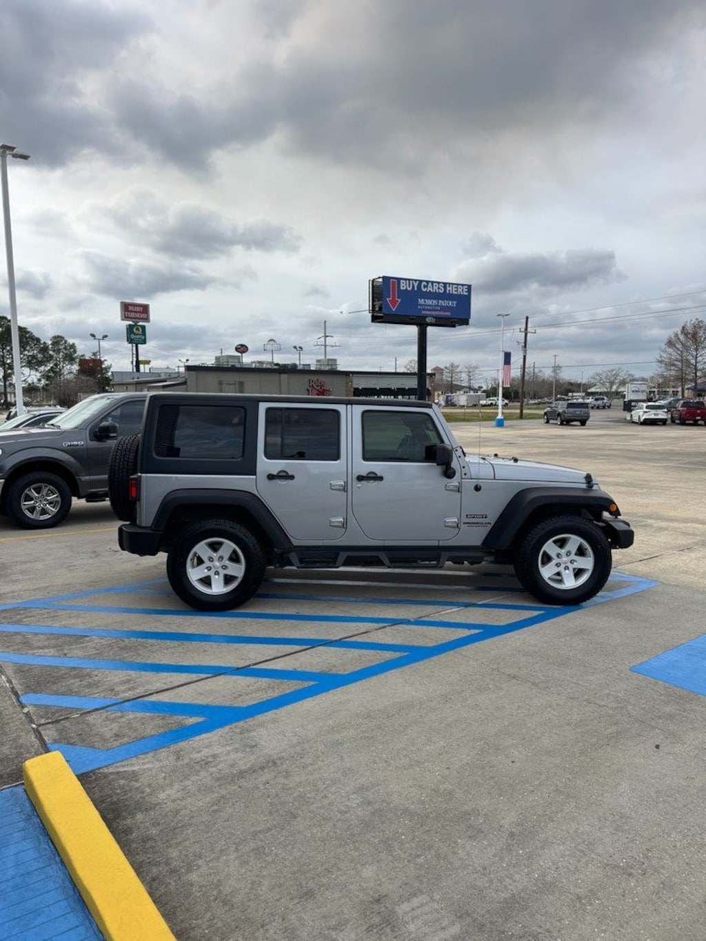 Used 2017 Jeep Wrangler Unlimited Sport SUV